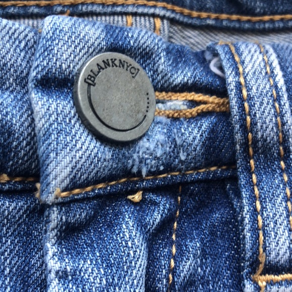 Blank nyc bleach distressed step hem jeans - Picture 9 of 12